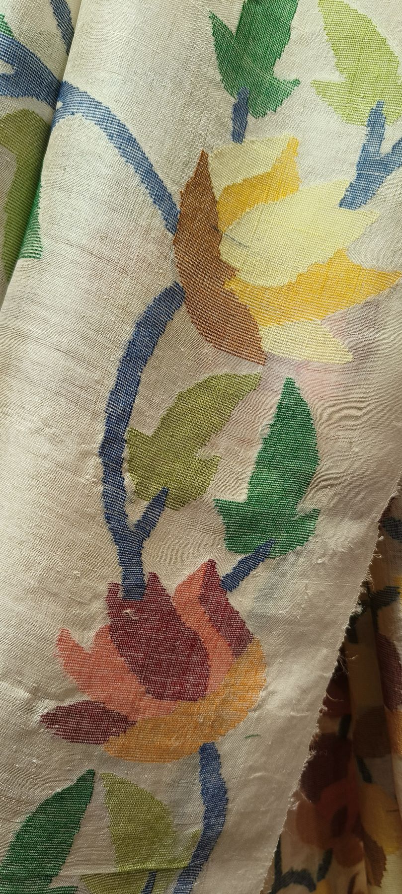 Jamdani motifs inlaid on tussar silk