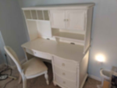 AMERICAN SIGNATURE DESK