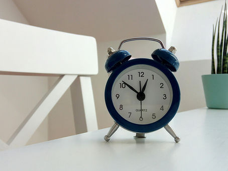 Managing Your Mental Health as Daylight Savings Ends: Tips for a Smooth Transition