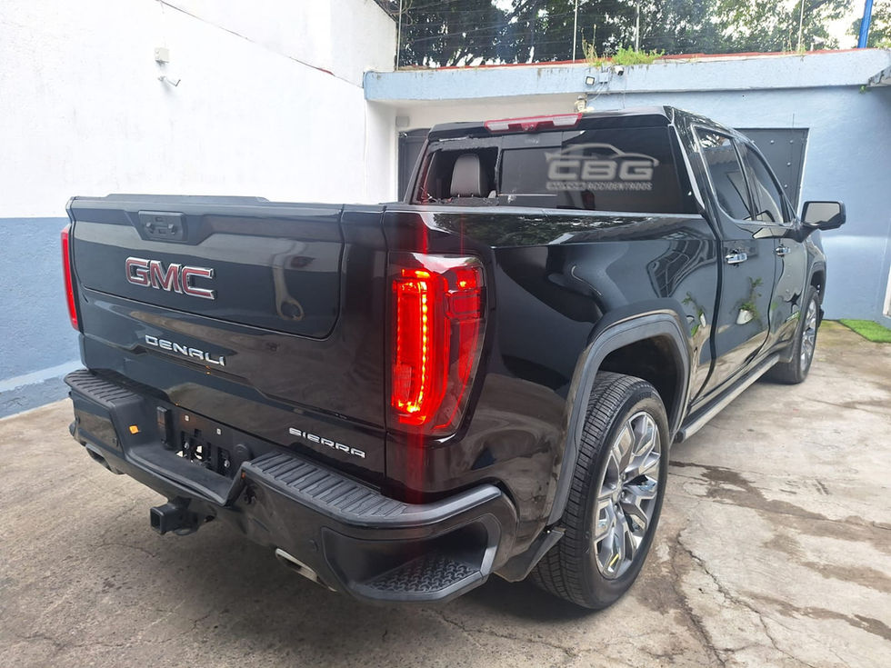 GMC SIERRA DENALI PAQ E 2025