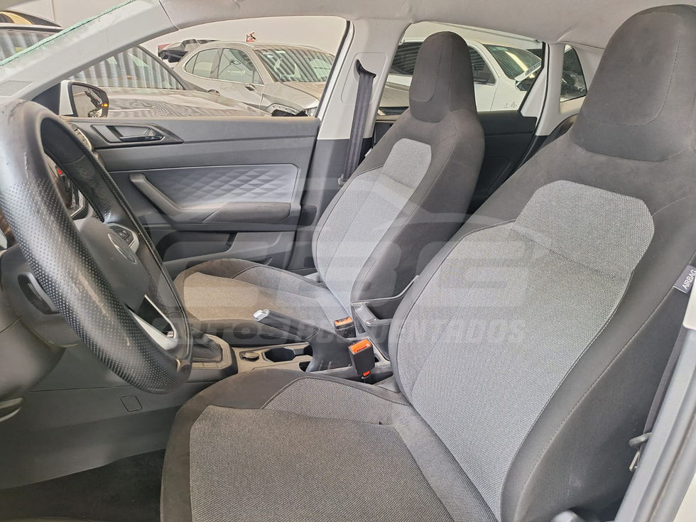 VW POLO CONFORTLINE TIPTRONIC 2024