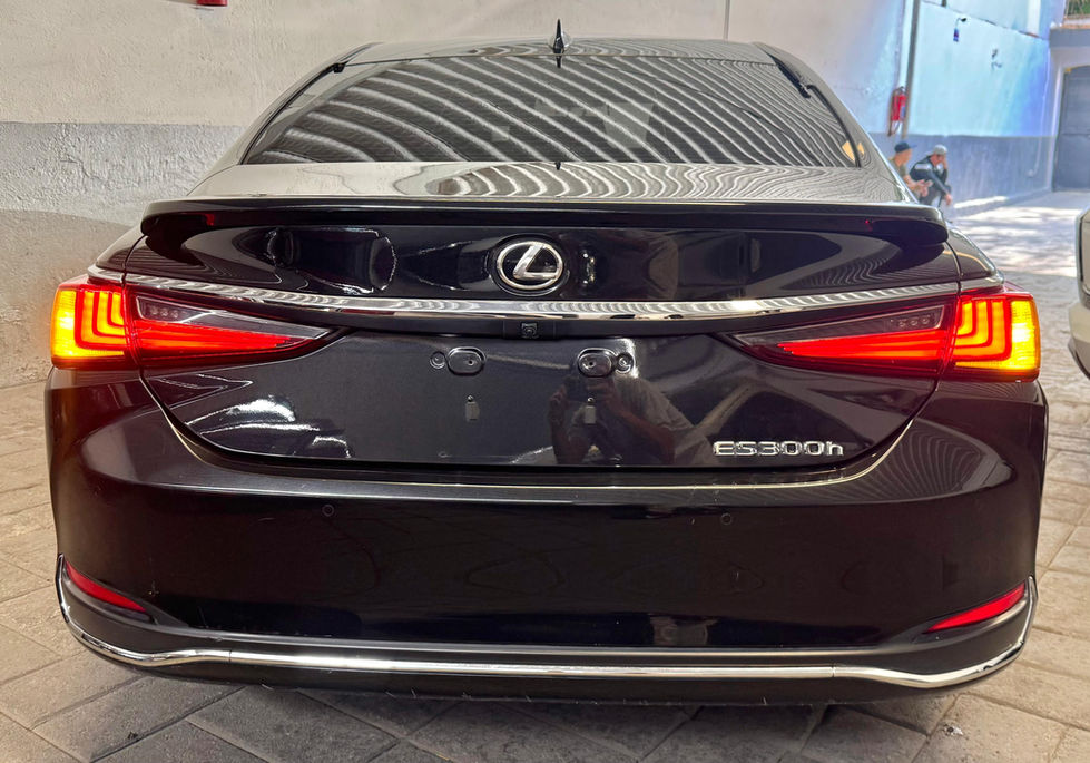 LEXUS ES 300H Hybrid 2024