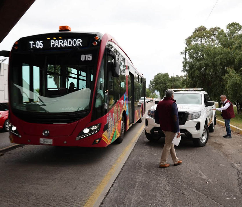 Tuzobús: multas y zonas donde sí puedes puedes circular por el carril confinado