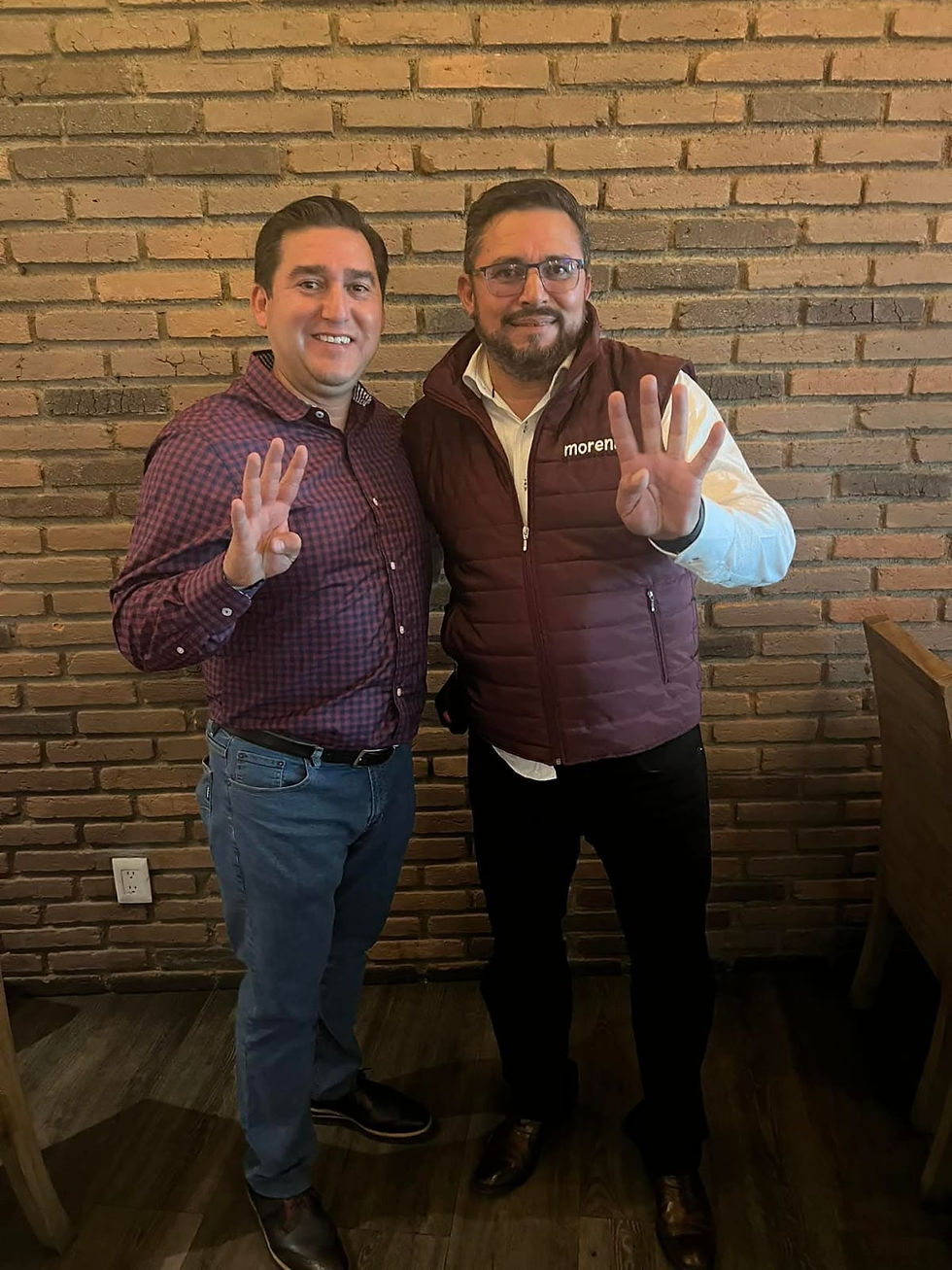 Rico Mercado y Napoleón González