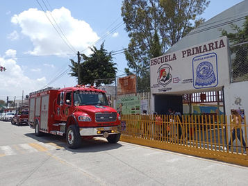 Fuerte olor a gas provoca evacuación de primaria en Pachuca
