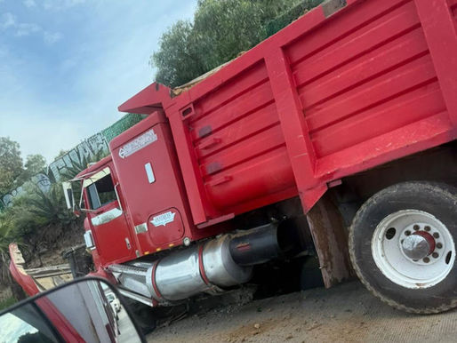 Pachuca: Carga vehicular en el bulevar Colosio por choque de camión