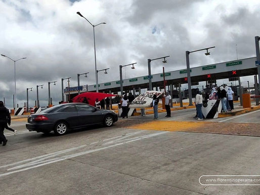 El Mexe protesta en caseta México-Tuxpan; estudiantes exigen mesa de diálogo