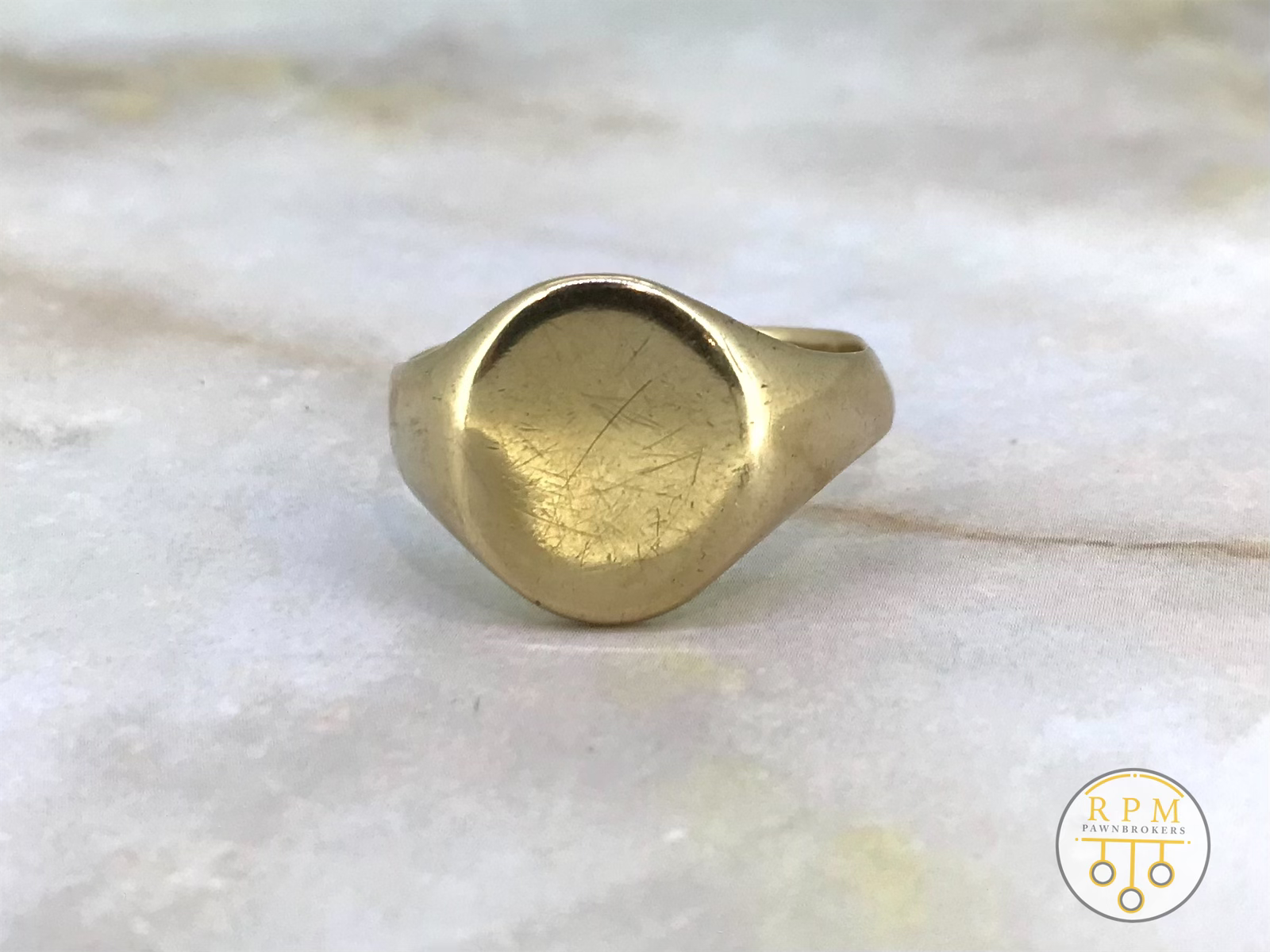 9ct Yellow Gold Oval Signet Ring
