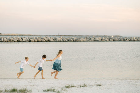 Laura-Miller-Photography-Photographer-Children Running