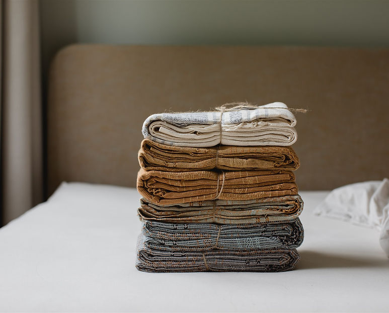 Rebozo Closing the Bones MAMAMOON Andrea Welter
