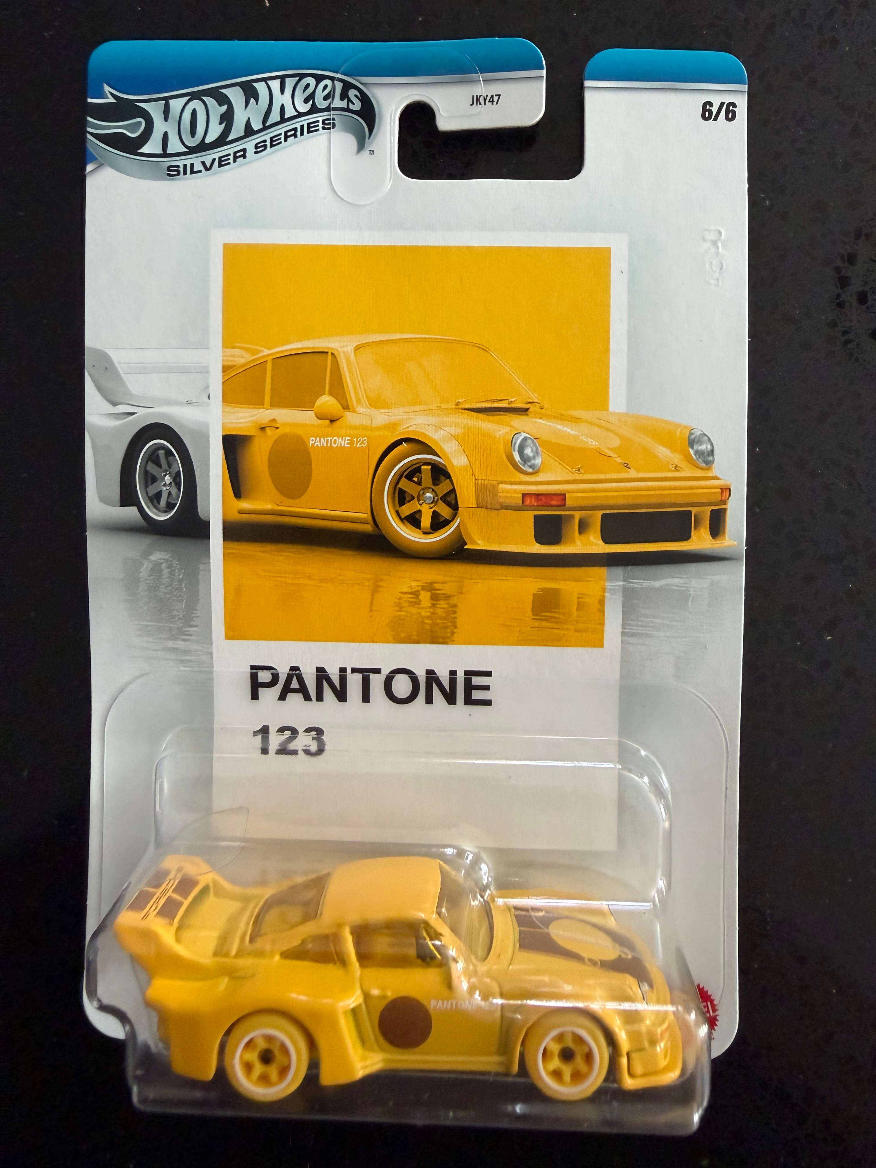 Hot wheels Pantone Porsche 934/5