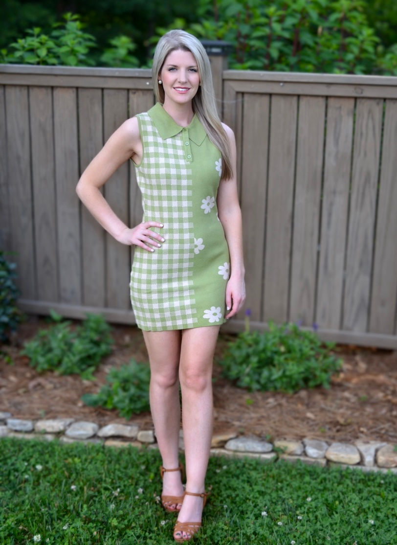 Thumbnail: Green Daisy Sleeveless Sweater Dress