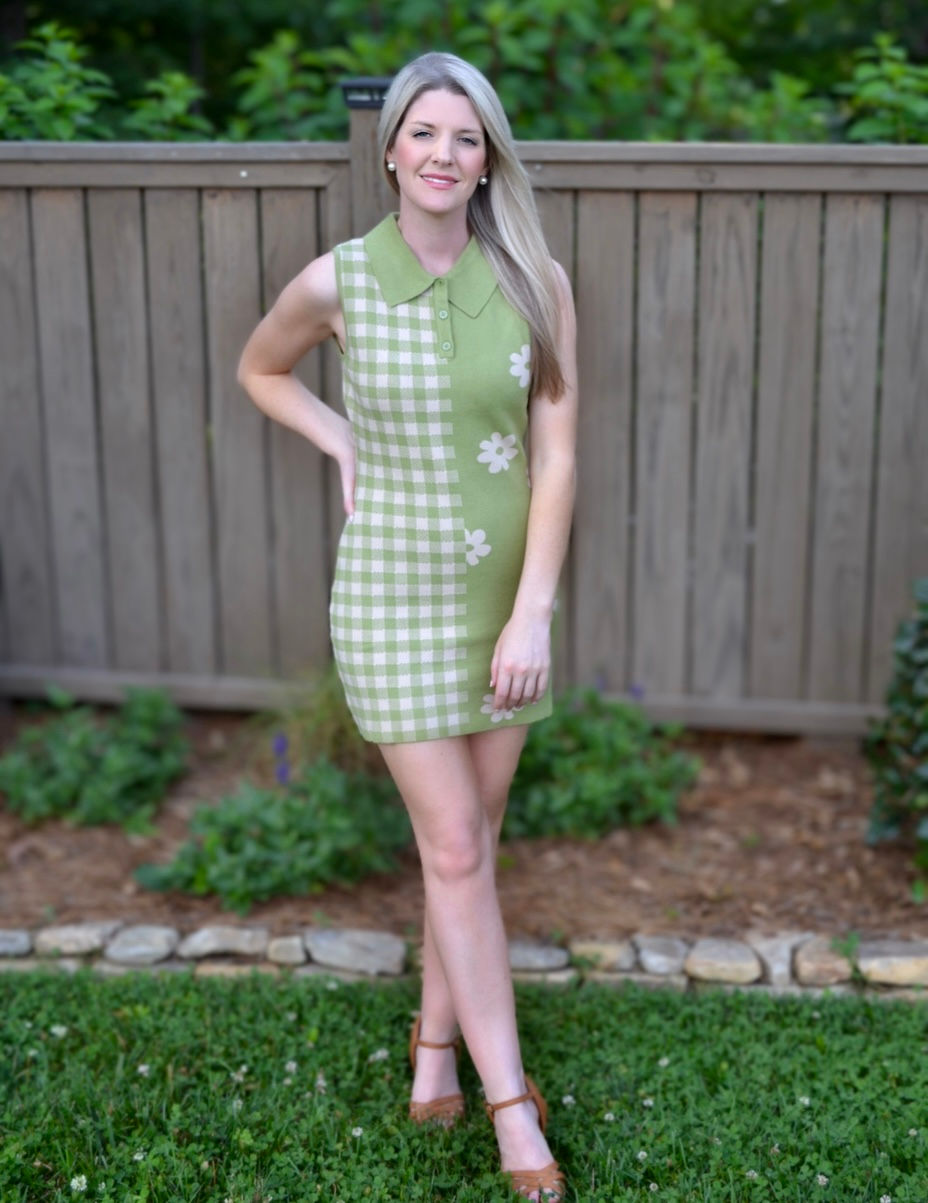 Thumbnail: Green Daisy Sleeveless Sweater Dress