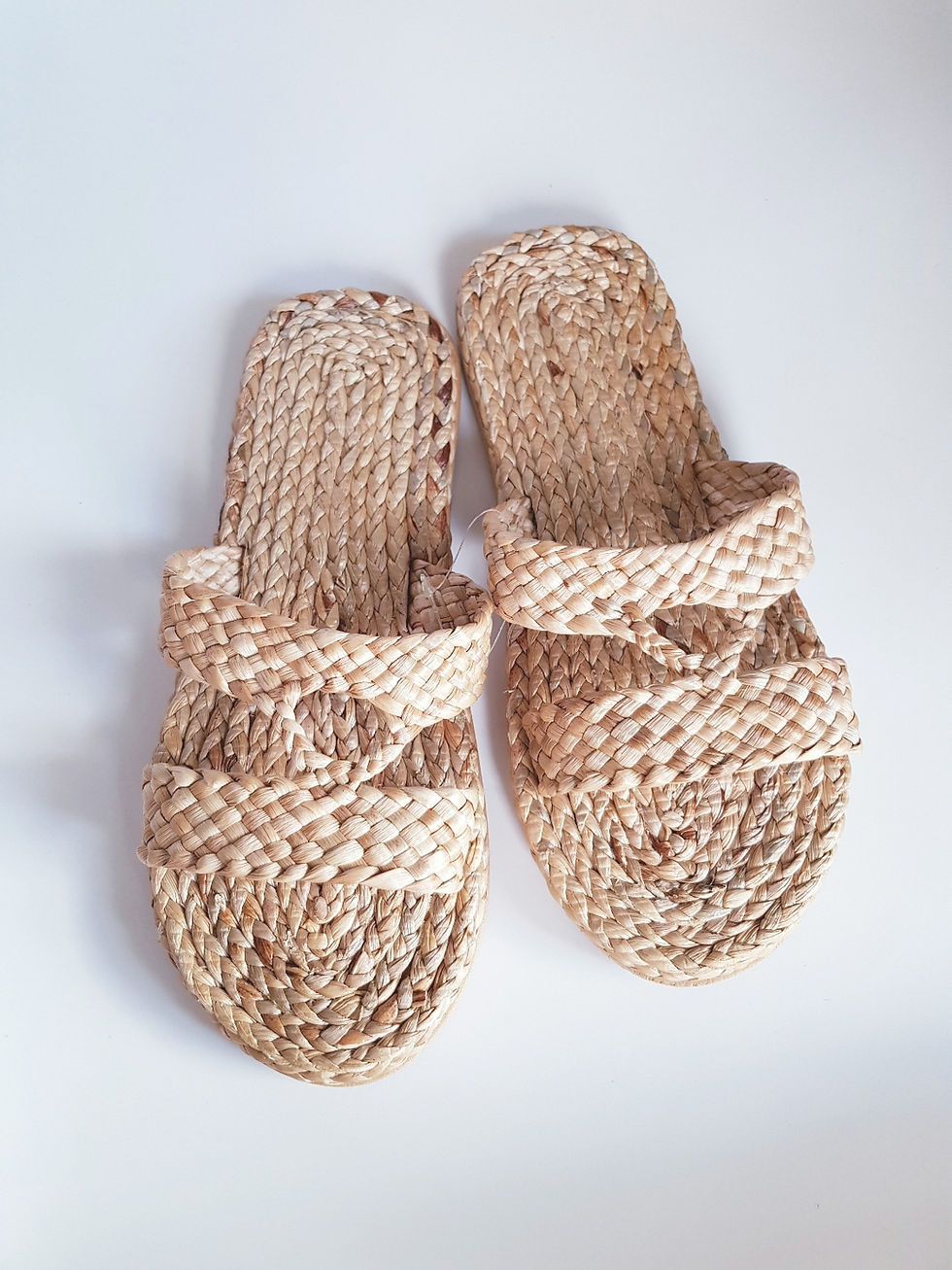 Thumbnail: summer beach sandals