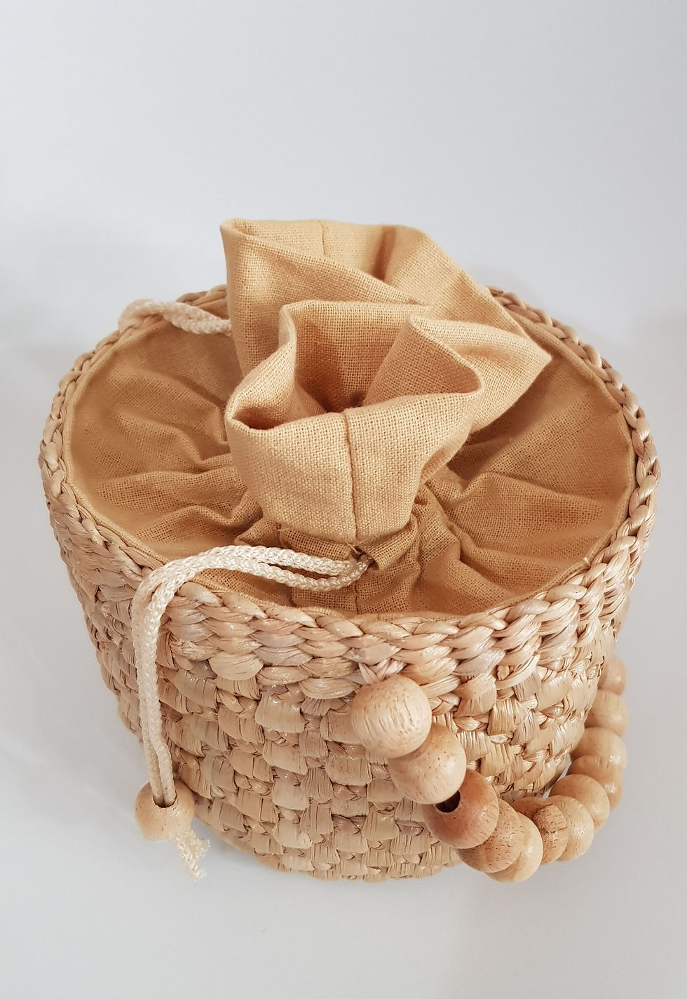 Thumbnail: Round wicker bag