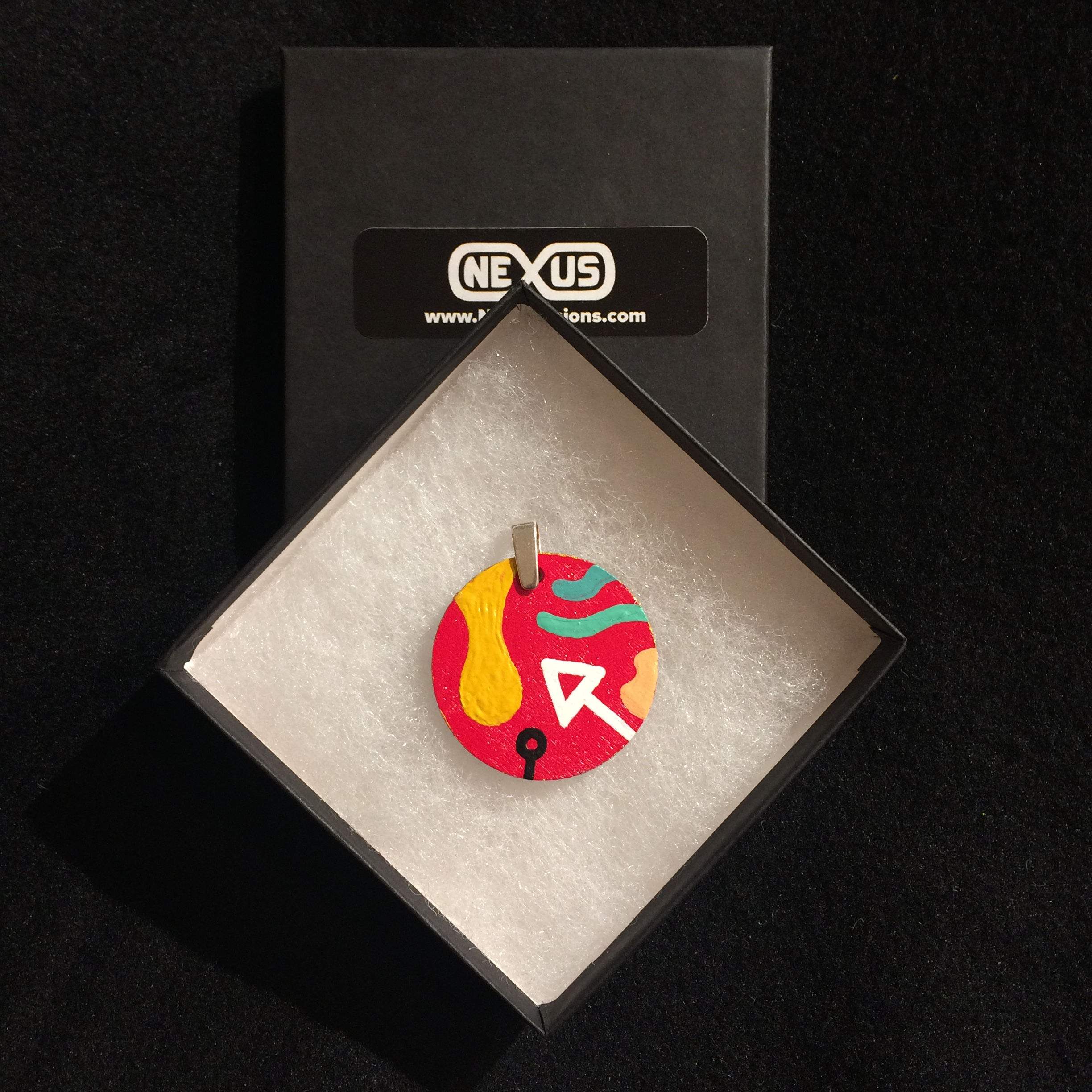 Pendant 77 - 1.75" Round