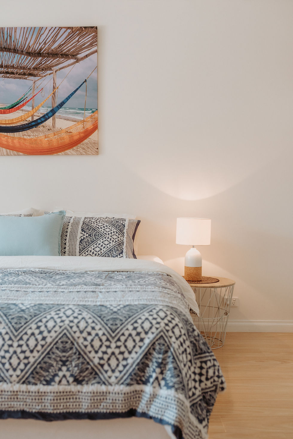 romantic-getaway-king-bed
