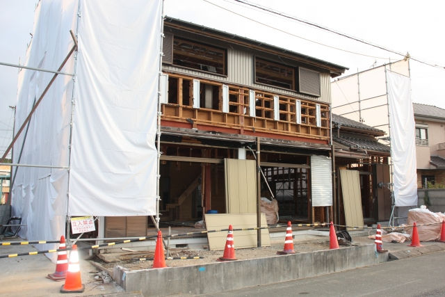 産廃ゴミの削減のため分別しながら内装を解体工事