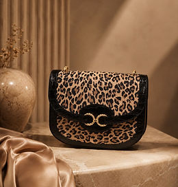 Création visuelle premium pour Sac à mains motif Leopard.