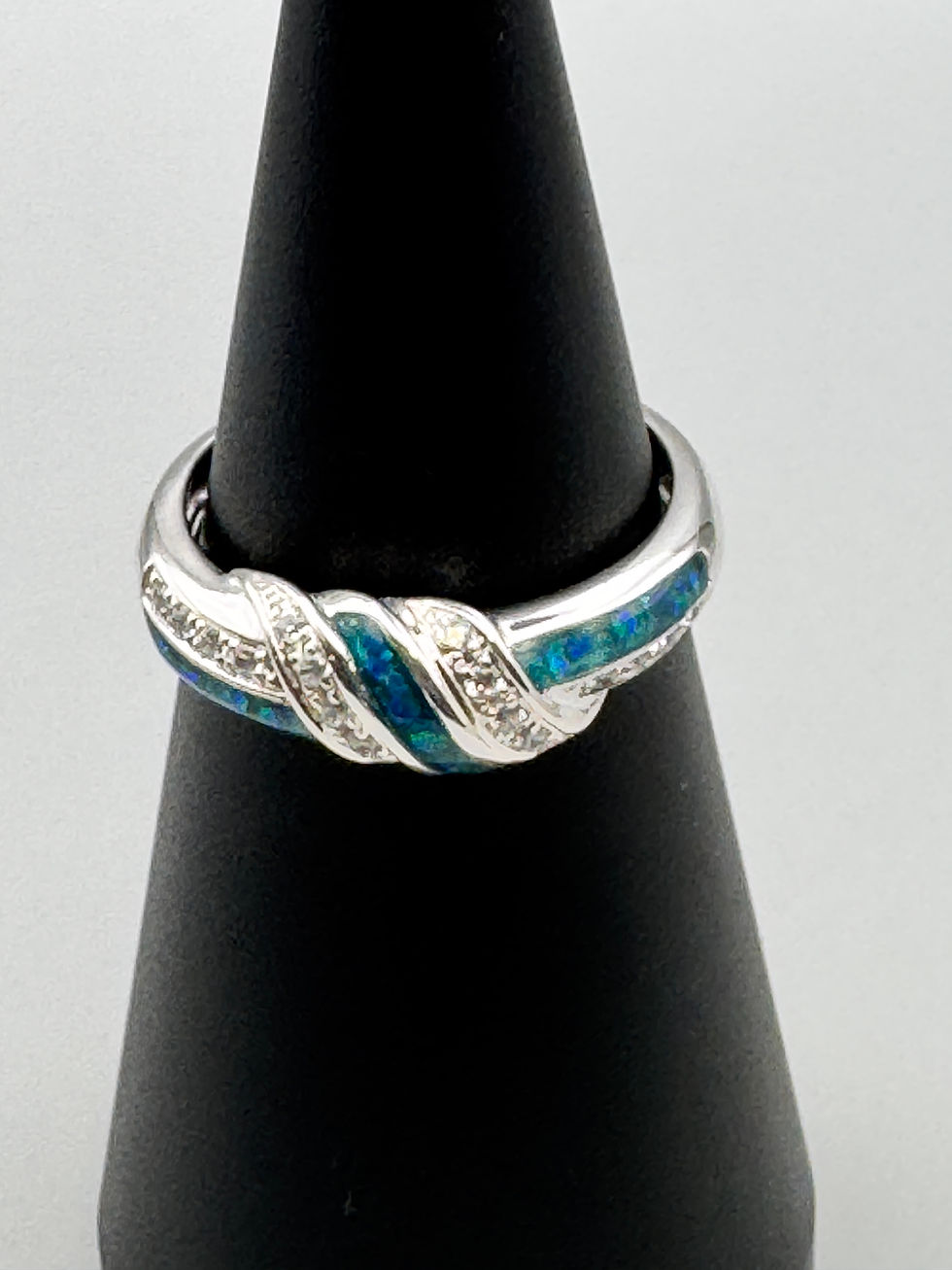 Thumbnail: Trinity Memories Ring