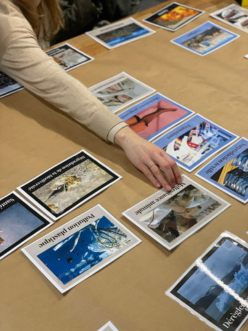 Co-créer une représentation visuelle claire et complète des impacts à travers des cartes à relier selon des liens de cause à conséquence.