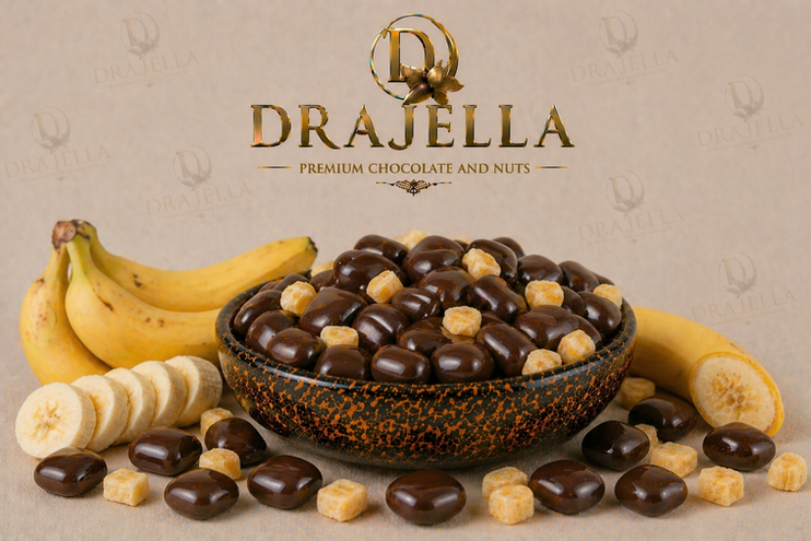 Çikolata kaplı kuru muz küp drajelerimiz eşsiz lezzetiyle damağınıza iz bırakacak. Our chocolate-covered banana cube dragees will leave a lasting impression on your taste buds with their unique flavor.