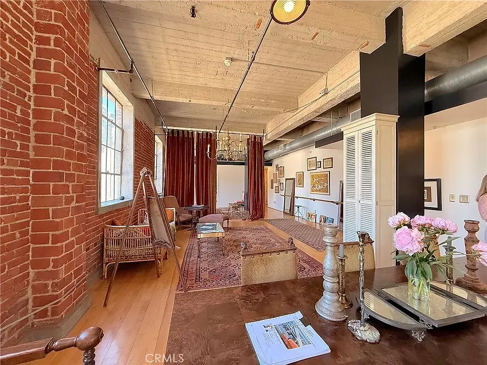 long loft downtown.webp