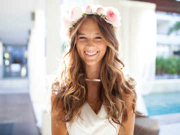 Happy-beautiful-bride-laughing-close-up