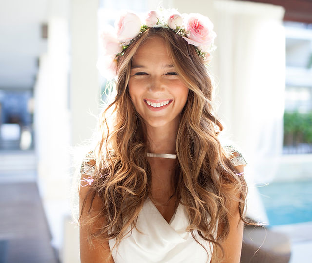 Happy-beautiful-bride-laughing-close-up