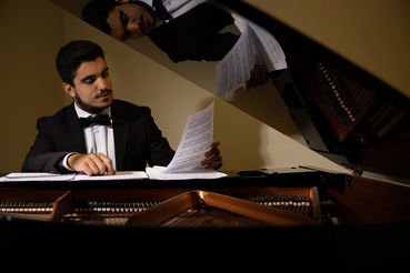 armen pianist piano professor teacher miami collaborative artist frost school of music florida musician Armenian Armenia concert student lessons creative inspiration 