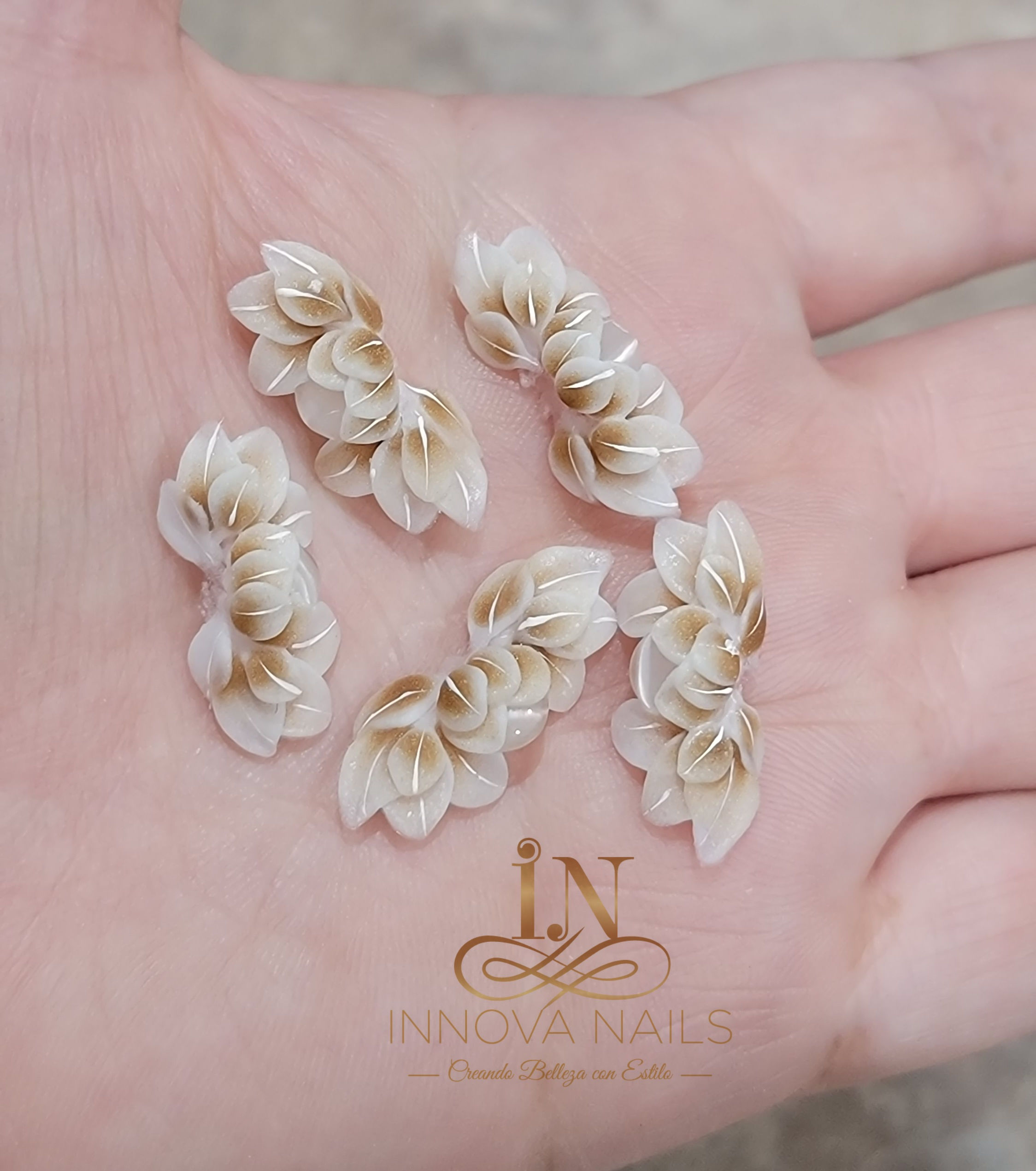 2 Pcs 3D Acrylic Flowers Nail Art Decoration
