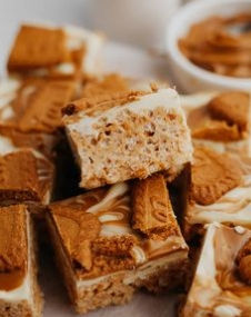 Thumbnail: Biscoff & White Chocolate ( White Crowned Biscoff)