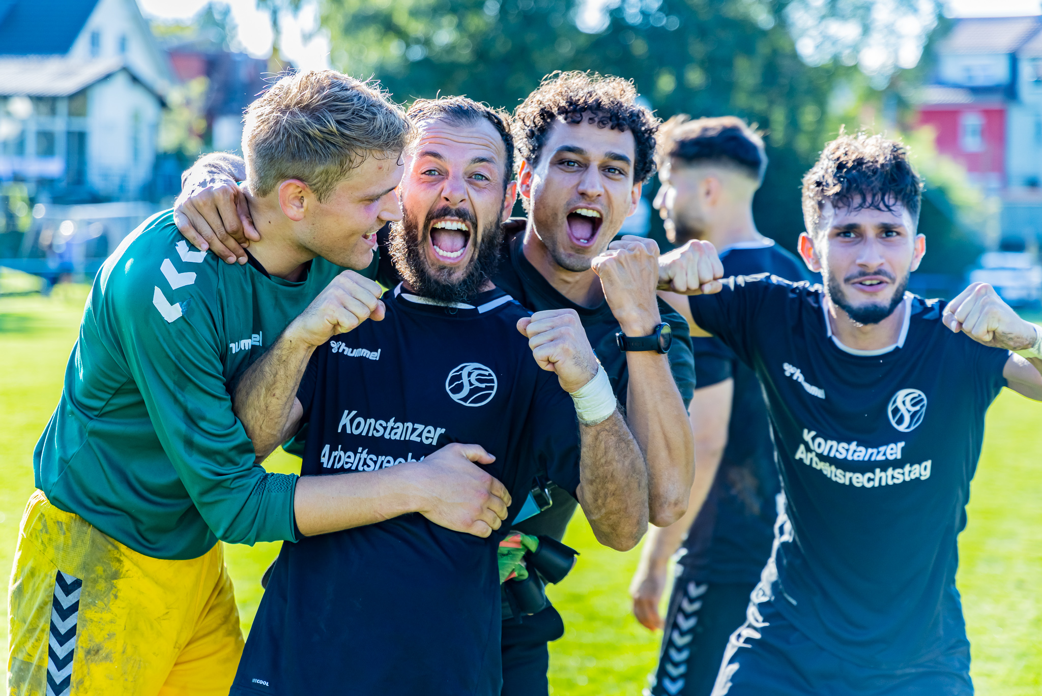 Unsere Erste schlägt souverän den FC Radolfzell.