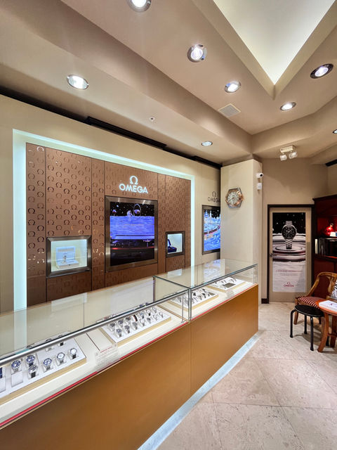 SEG Frames - 1st Surface Vinyl Installation