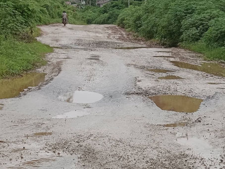 ရှမ်းမြောက် နမ္မတူမြို့နယ်ရှိ မန်စံ-လားရှိုး လမ်းပိုင်း ဆိုးရွားစွာ ပျက်စီးနေသဖြင့် အမြန်ဆုံး ပြုပြင်ပေးရန် ဒေသခံများ တောင်းဆို