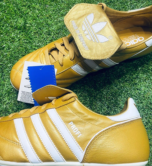adidas gazelle silver green womens adidas Samba Messi Indoor Soccer Shoes-Black/Gold, Black/Gold / 12K main image 1
