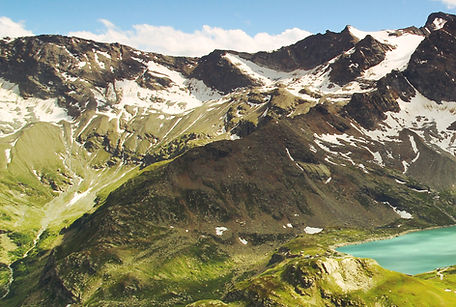 Mountain Range_edited_edited.jpg