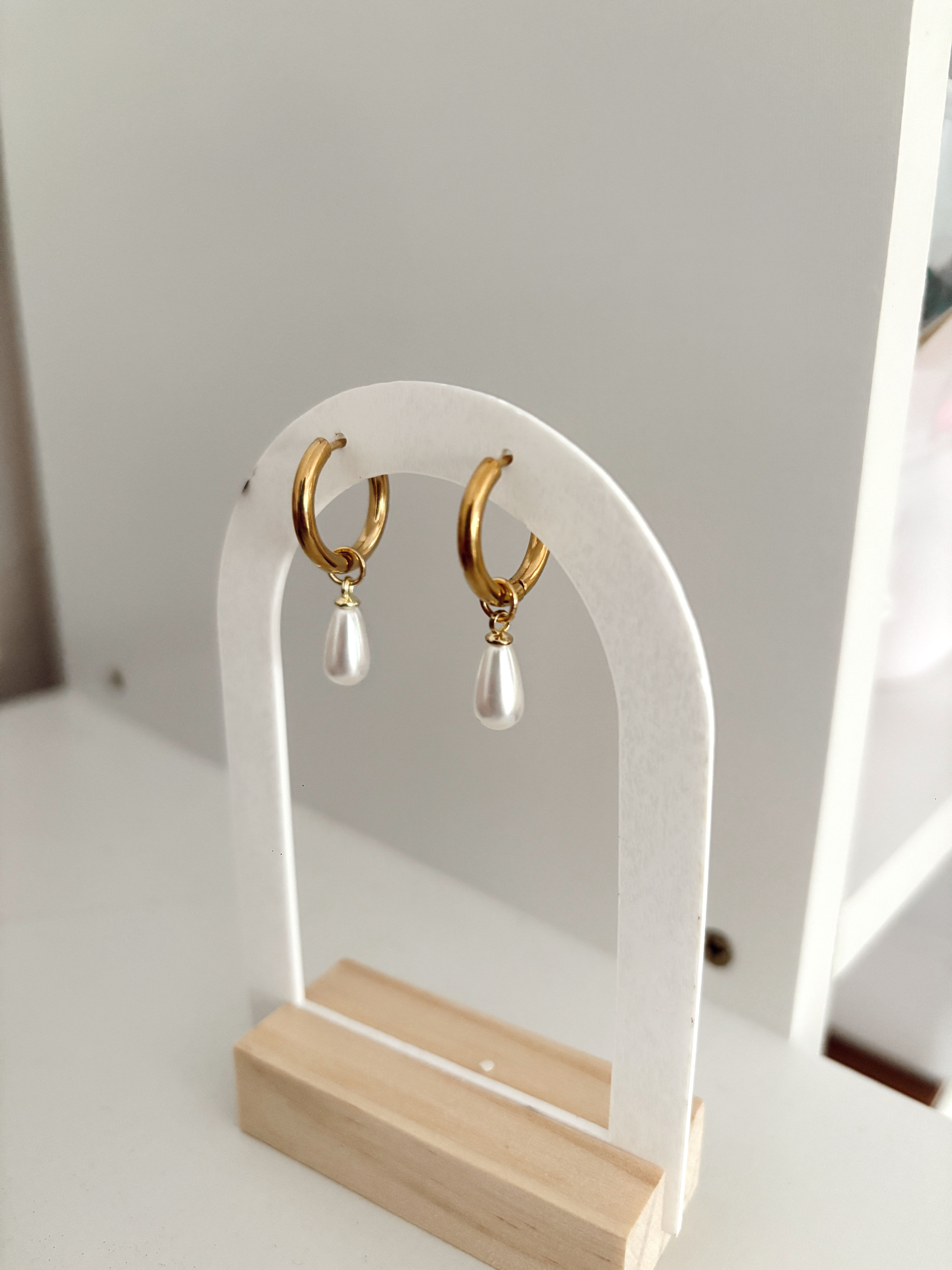 Aros perla dorados 