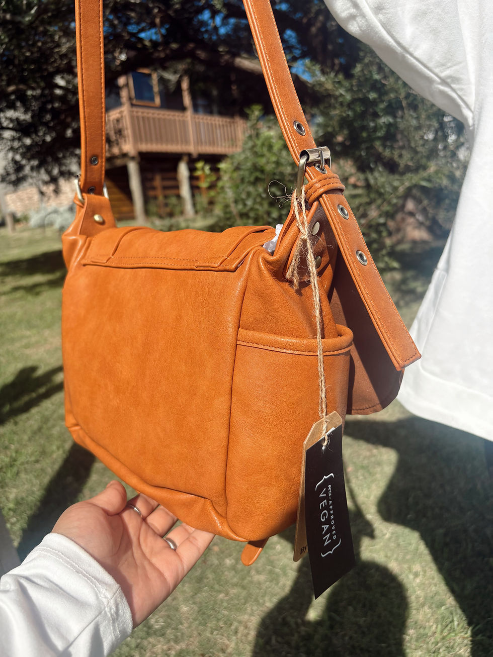 Miniatura: Bandolera Mafalda Camel (Cuero)