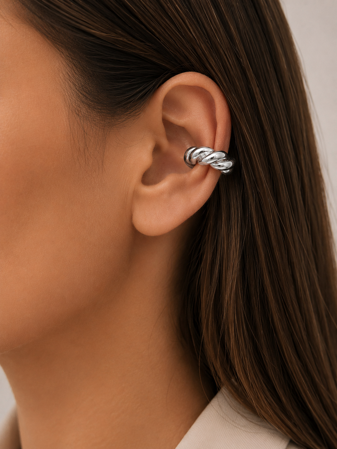 Ear cuff chunky plateado torneado
