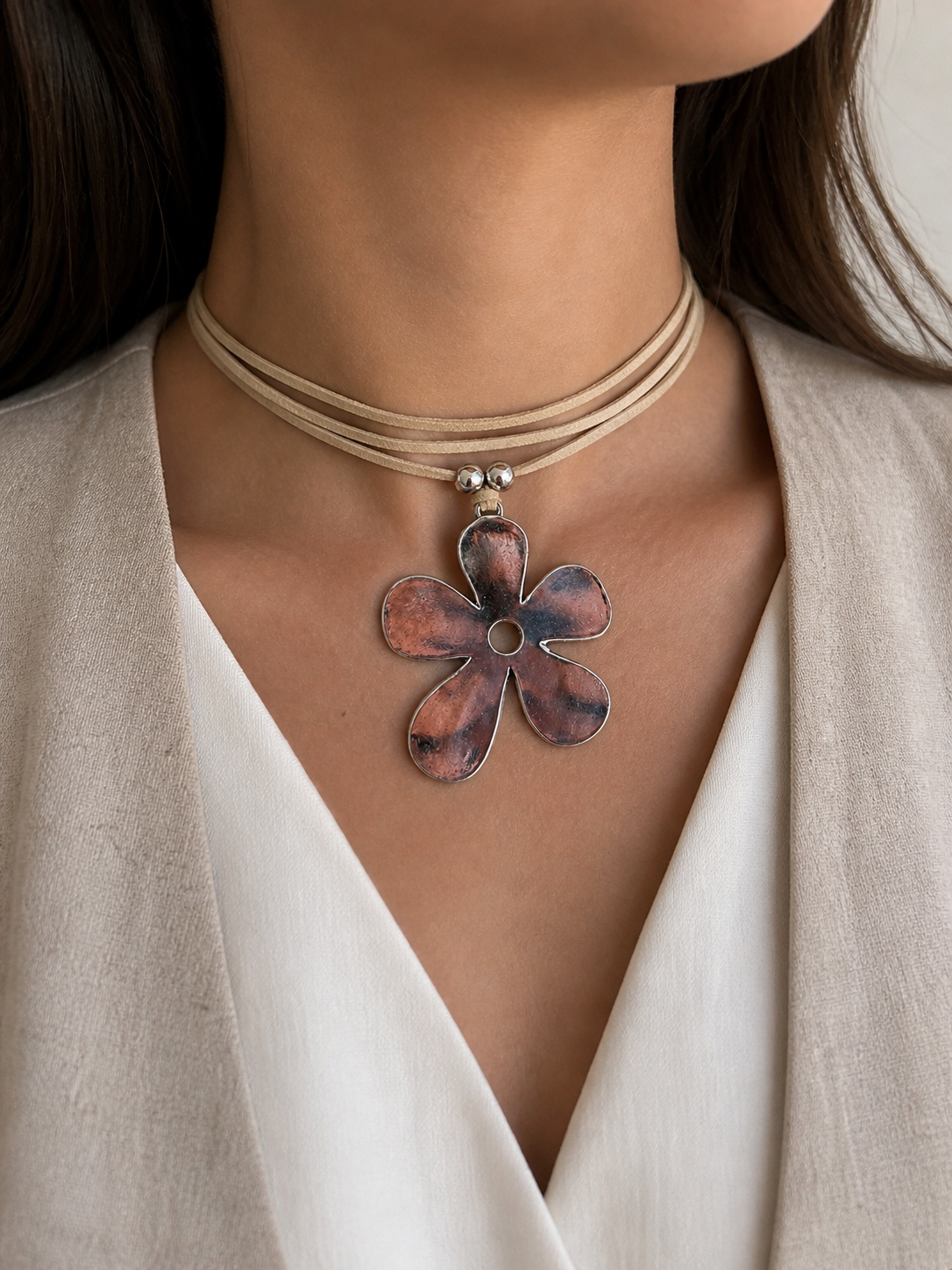Chocker flor beige 