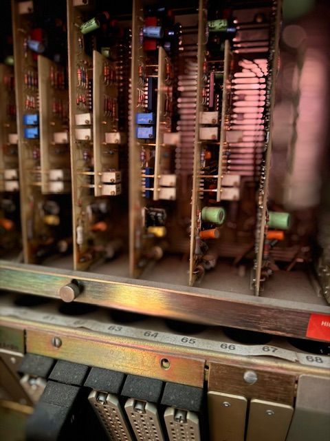 Thumbnail: MCI 600 / 32 Channel Console