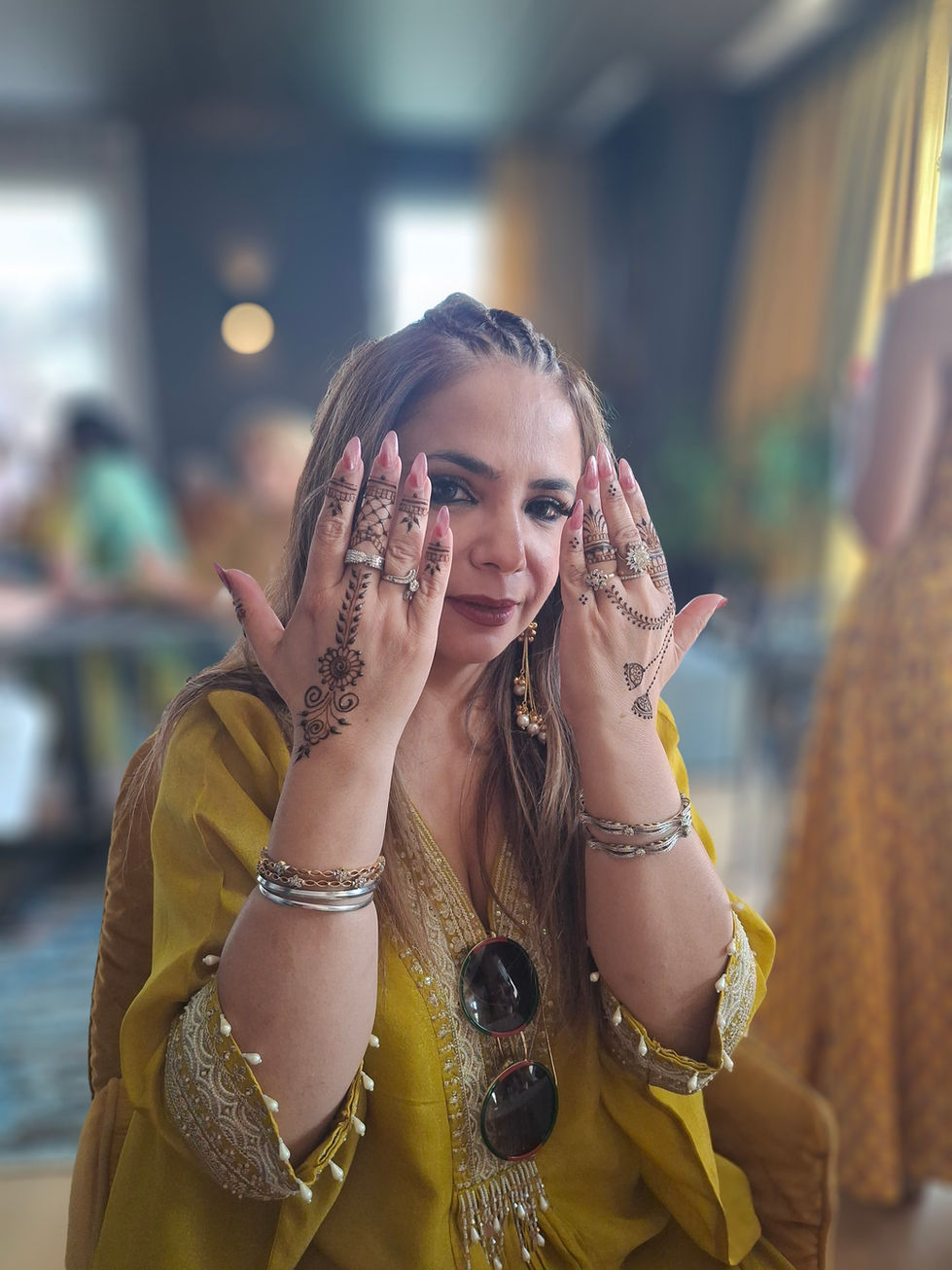Laura & Vikram_Henna_by_Angelika_Family_&_Guest _Mehndi_Budapest_2026_2b