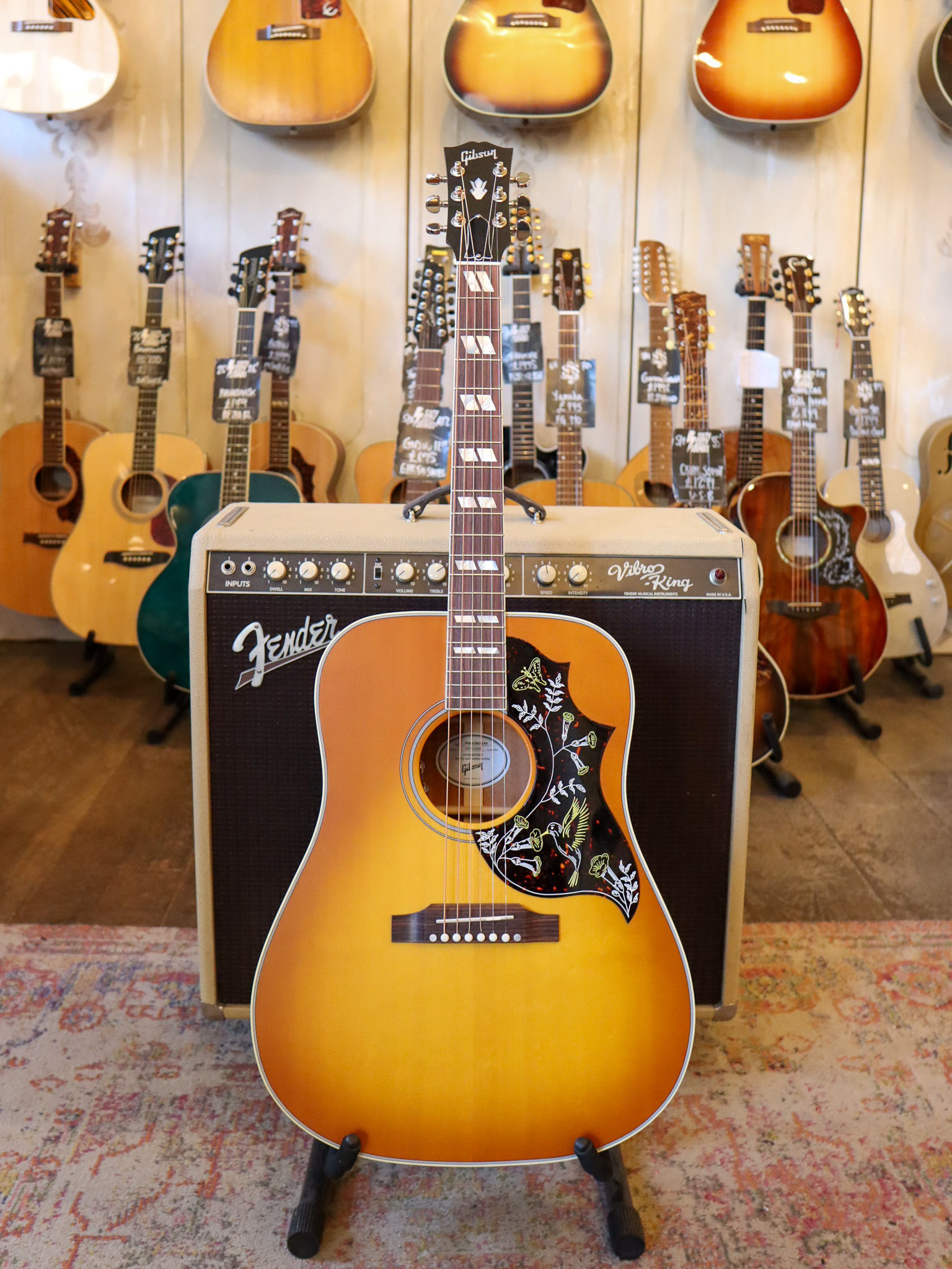 Gibson Hummingbird Satin 2026 - Heritage Cherry Sunburst