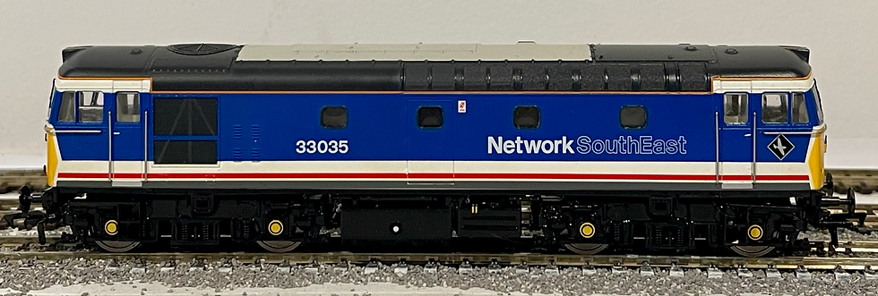Thumbnail: Heljan 3302 Class 33/0 diesel 33035 in Network South East revised livery