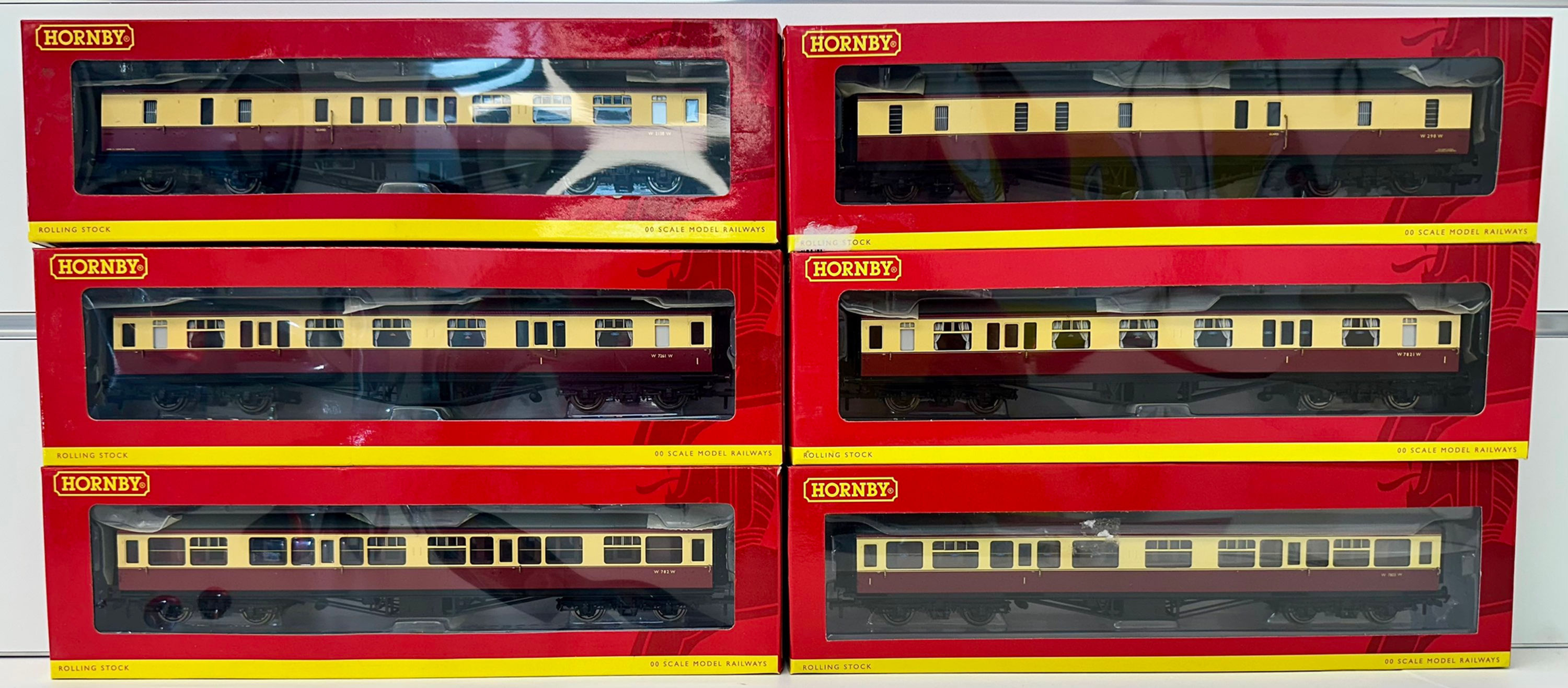 Hornby R4404; R4405; R4406A; R4407; R4407A; R4407B BR Hawksworth coaches
