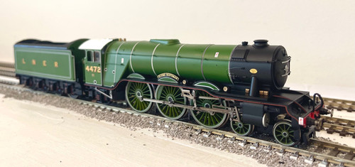 Hornby R3250 Class A3 4-6-2 4472 