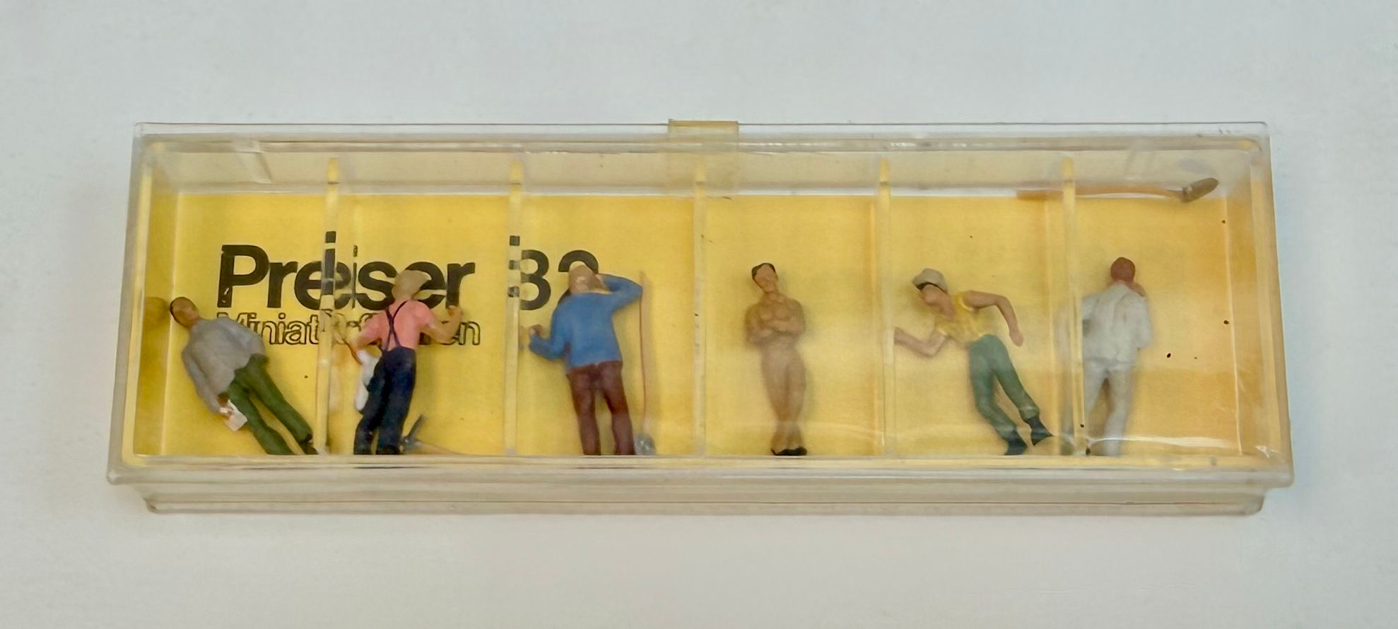 Preiser #32 Standing Workers