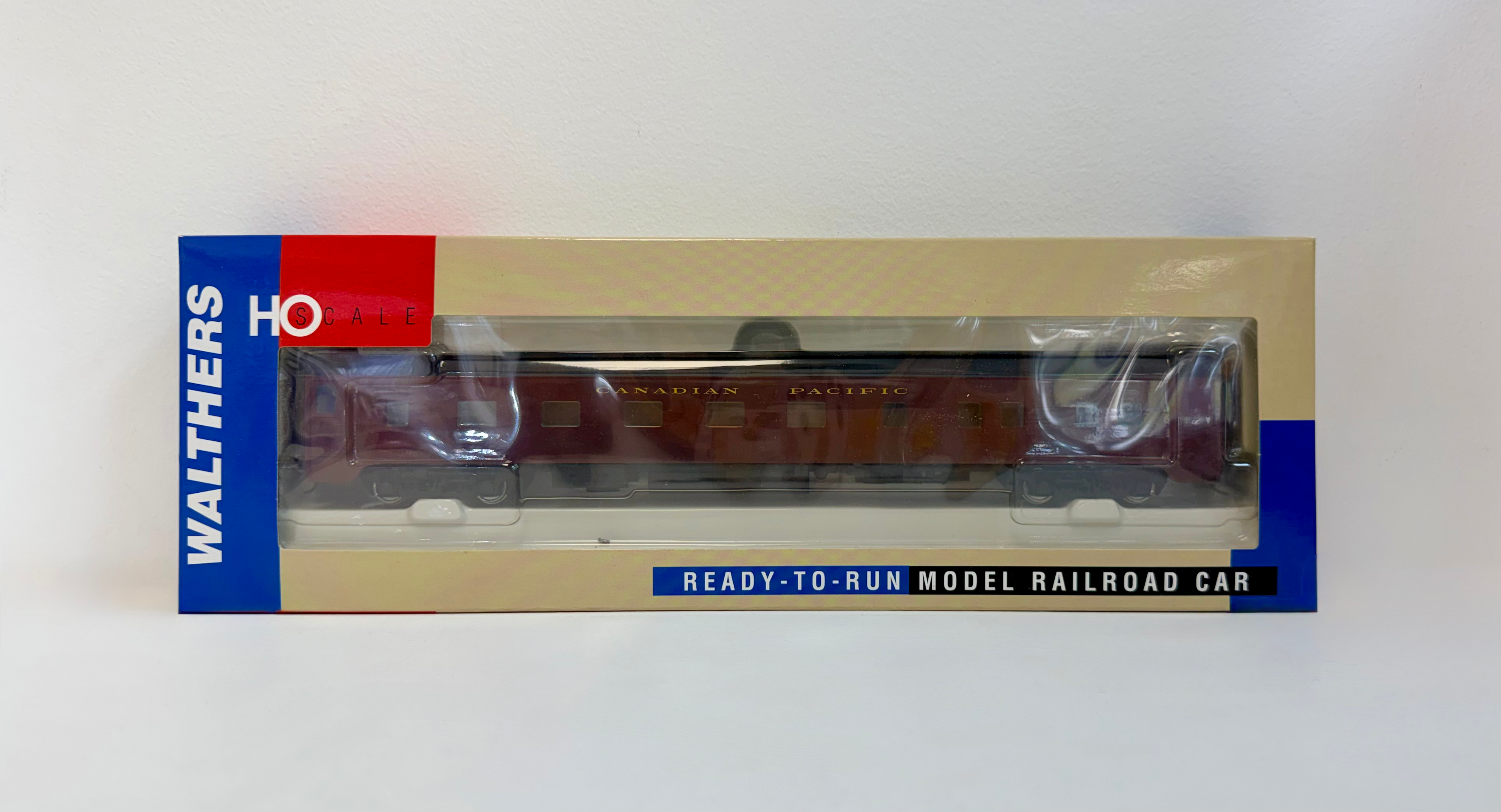 HO - Walthers #932-16744 Pullman Standard 10-5 Sleeper Canadian Pacific