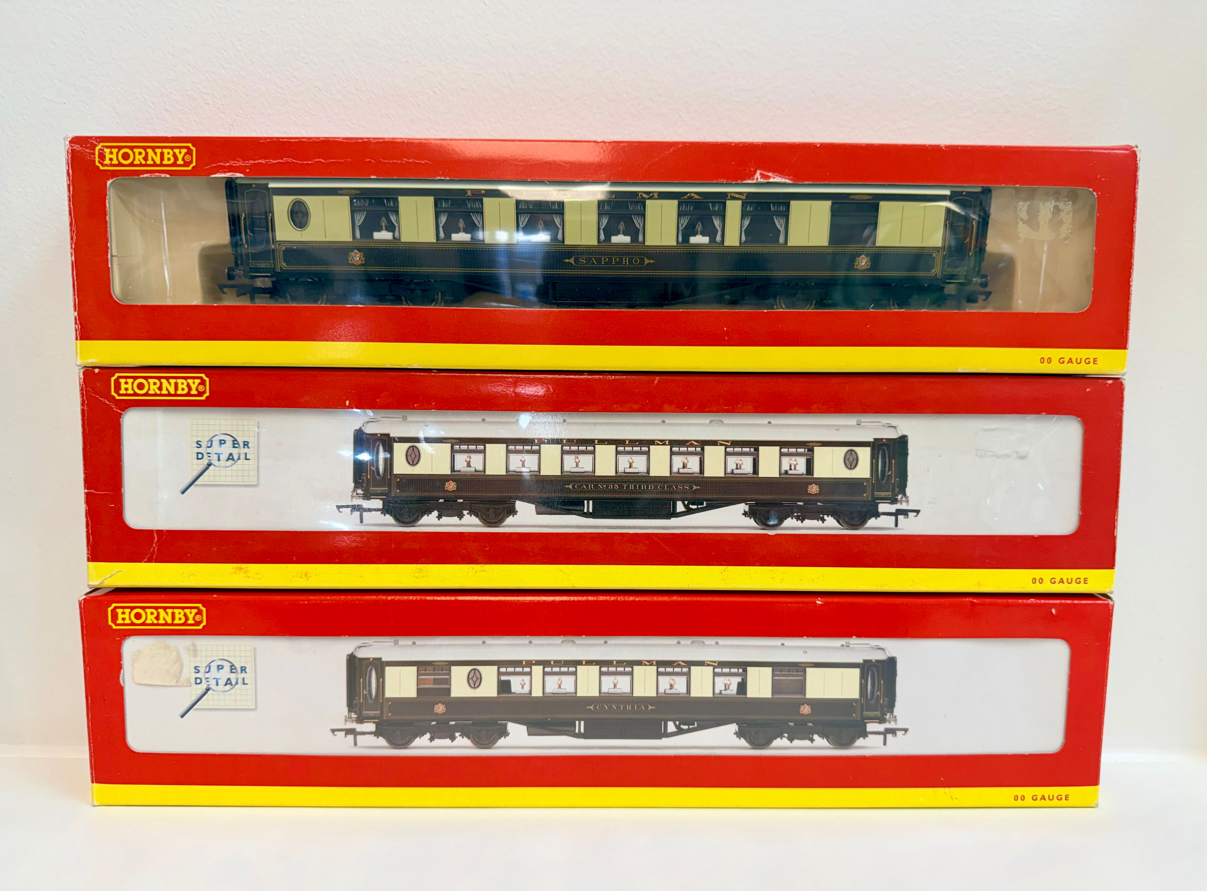 Hornby Lot of 5 SUPER DETAILED Pullman Coaches with working table lamps